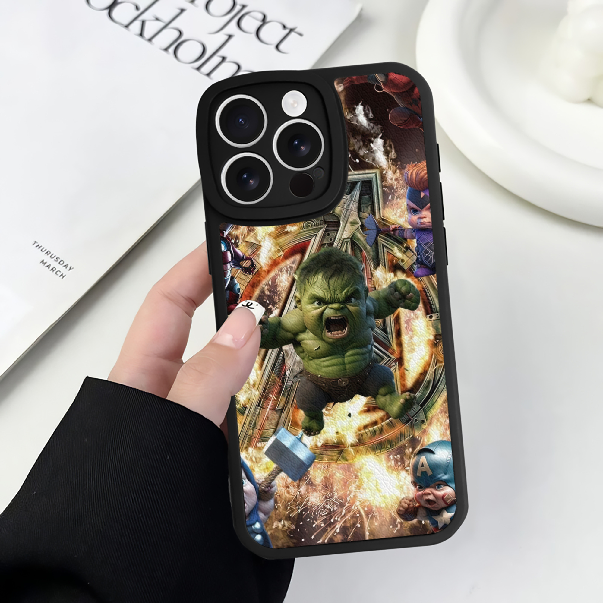 Spider Man スパイダーマン 【iPhone 16シリーズ対応】シリコンスマホケース（レザー調） 材質：シリコン